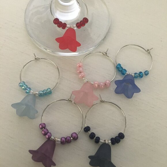 Wine Glass markers - 6 Drink Markers with Charms - Picture 4 of 5